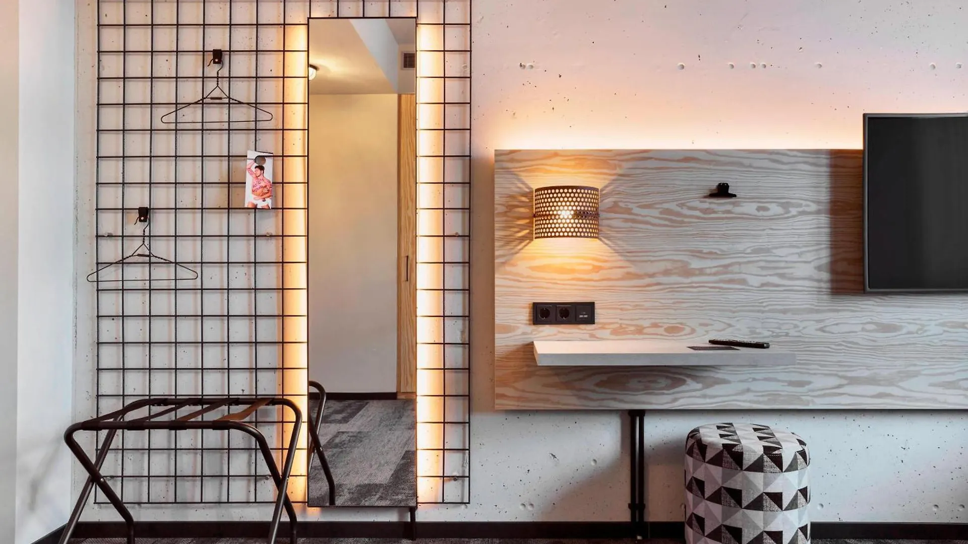 Moxy Duesseldorf South Hotel 3*, Dusseldorf Germany