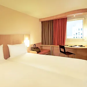 Ibis Hauptbahnhof ** Ντίσελντορφ